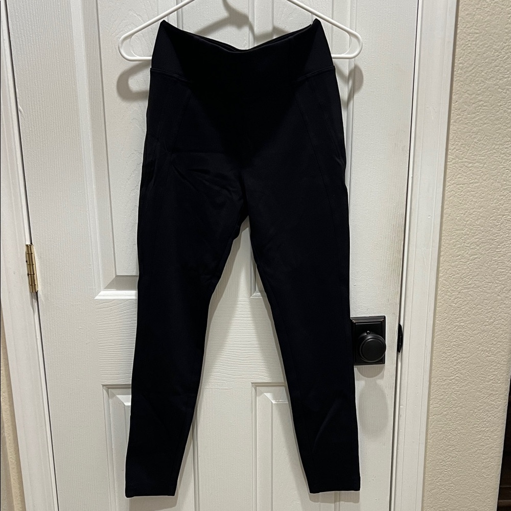 Athleta Black Ponte Pant. Zippers at the Ankle.